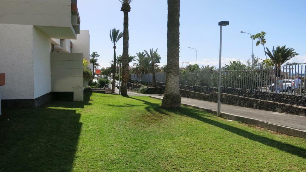 Primavera appartement tot 6 personen. Arona  Exteriör bild